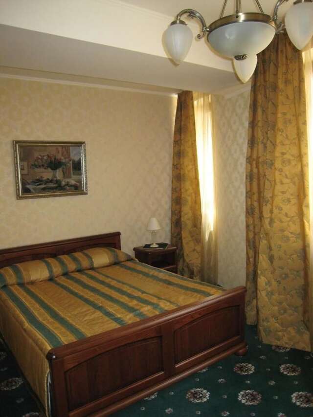 Отель Atrium Hotel Ивано-Франковск-13